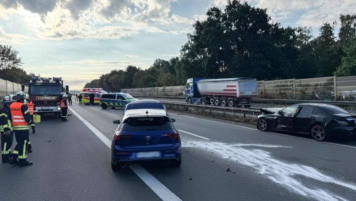 FFW Schwalmtal: Vier Verletzte bei Verkehrsunfall auf der A 52