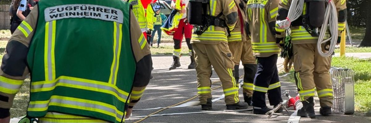 FW Weinheim: Feuerwehr Weinheim überprüft ungewöhnlichen Geruch in Mehrfamilienhaus