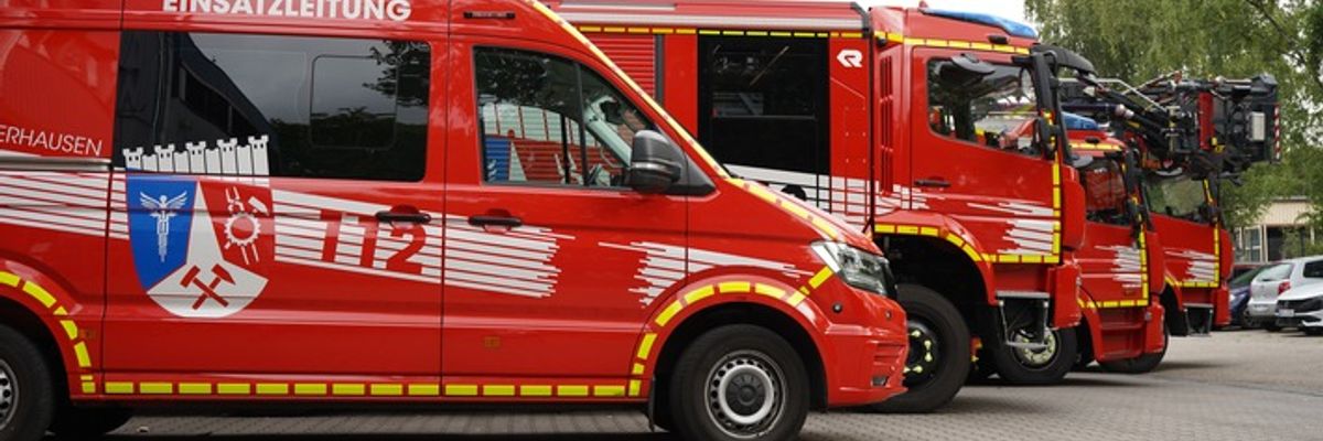 FW-OB: Rauchmelder verhindert Schlimmeres - Hund unverletzt aus Wohnung gerettet
