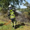 FW Hünxe: Vegetationsbrand durch Mäharbeiten
