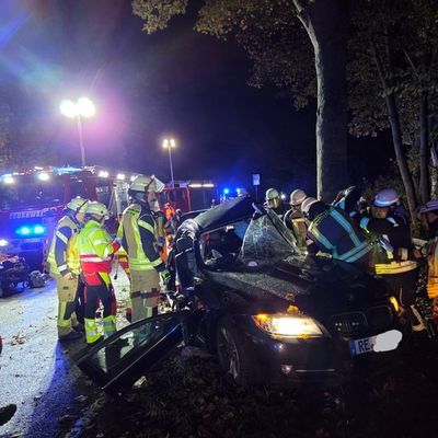 FW Datteln: Schwerer Verkehrsunfall auf Recklinghäuser Straße