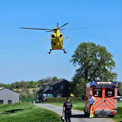FW-EN: Verkehrsunfall zwischen Radfahrer und Bus