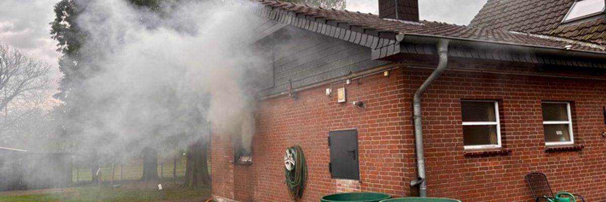 FW-Schermbeck: Zimmerbrand am Ostersonntag