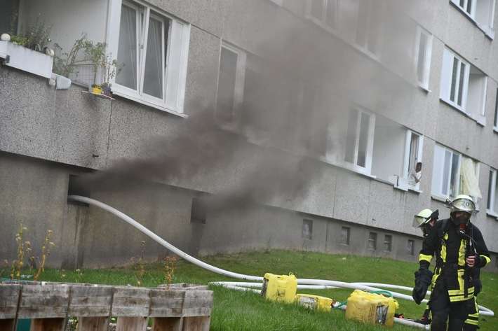 FW-DO: Aufwändige Löscharbeiten bei hochsommerlichen Temperaturen