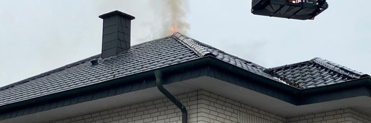 FW Gronau: Dachstuhlbrand in der Herzogstraße