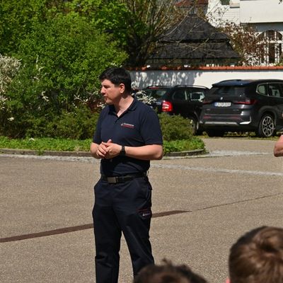 FW LK Esslingen: Groß angelegte Übung des Gemeindeverwaltungsverband Reichenbach an der Fils im Gewerbegebiet Leintel.