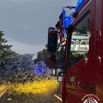 FW Neukirchen-Vluyn: Nach Hitzewelle: Gewitterfront löst Vollalarm bei der Feuerwehr Neukirchen-Vluyn aus