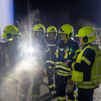 FW Flotwedel: Verpuffung in Werkstatt - Organisationsübergreifende Einsatzübung in Eicklingen