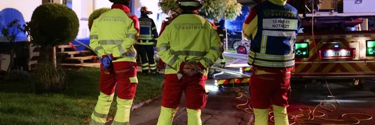 FW-DO: Nächtlicher Wohnungsbrand in Dortmund Kurl
