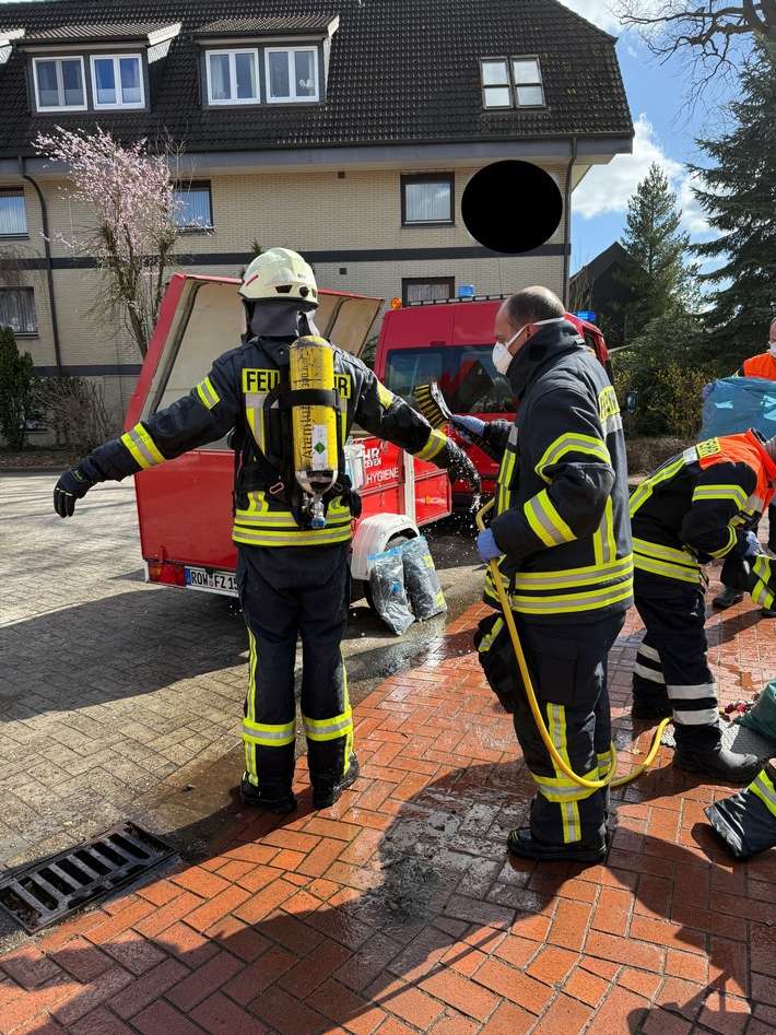 FW-ROW: Zimmerbrand in Zeven