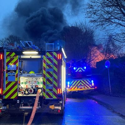 FW-SE: Vollbrand eines Vereinsheimes in Henstedt-Ulzburg