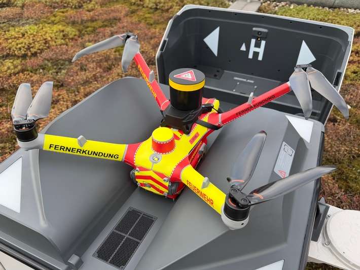 FW-E: Feuerwehr Essen startet Testphase einer Vorauserkundungsdrohne - erste Lagebilder bereits vor dem Eintreffen der Einsatzkräfte