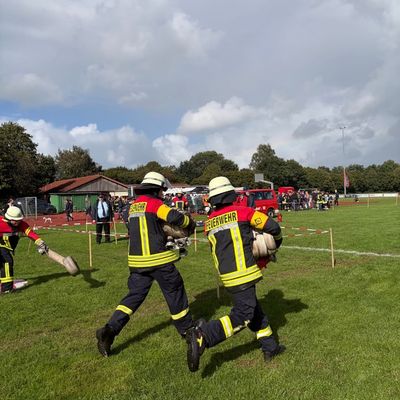 FFW Schiffdorf: 125 Jahre Feuerwehr Sellstedt - Jubiläumsfeier mit Leistungswettbewerben