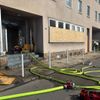 FW-E: Rauchentwicklung aus leerstehendem Gebäude - Feuerwehr verhindert Brandausbreitung