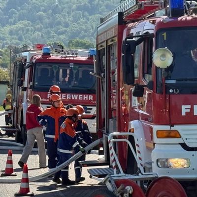FW Weinheim: Nachwuchs rettet Zukunft - Weinheimer Jugendfeuerwehr im Großeinsatz