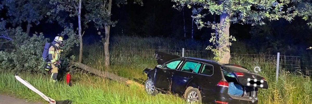 FW Bremerhaven: Schwerer Verkehrsunfall auf der Autobahn 27