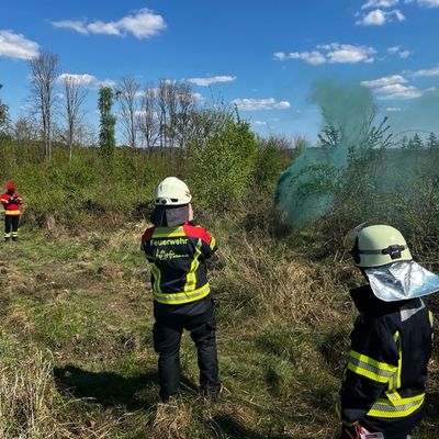 FW Kreis Soest: Seminar "Einheitsführer im Vegetationsbrand" von Firma FireToolBox - 60 Führungskräfte werden in Möhnesee an 2 Tagen geschult