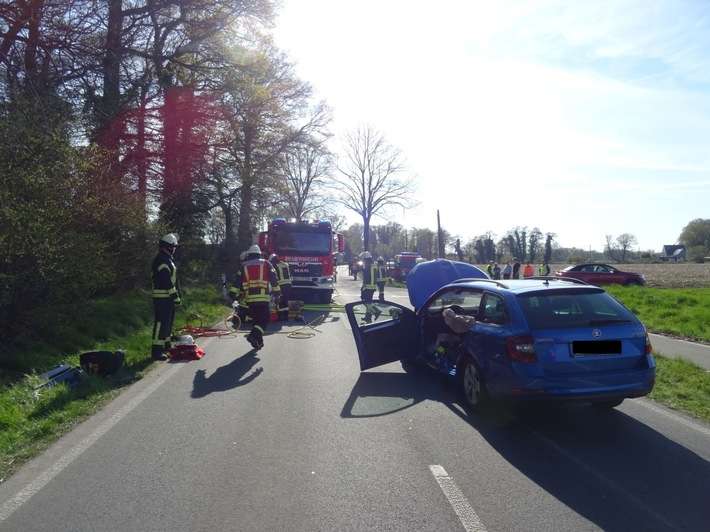 FW Sonsbeck: Technische Rettung nach Verkehrsunfall