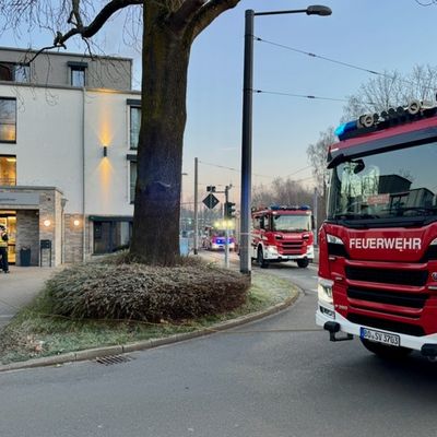 FW-BO: Defekter Kühlschrank führt zu Gefahrguteinsatz in Seniorenwohnheim in Bochum-Langendreer