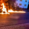 FW Lehrte: PKW gerät während der Fahrt in Brand