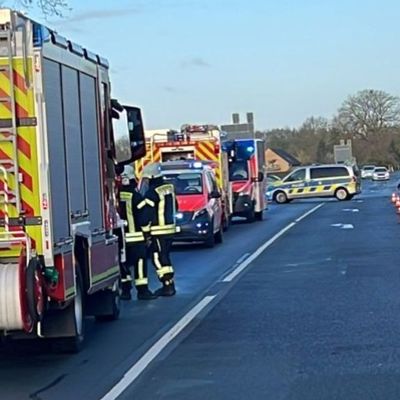 FW Sonsbeck: Person eingeklemmt