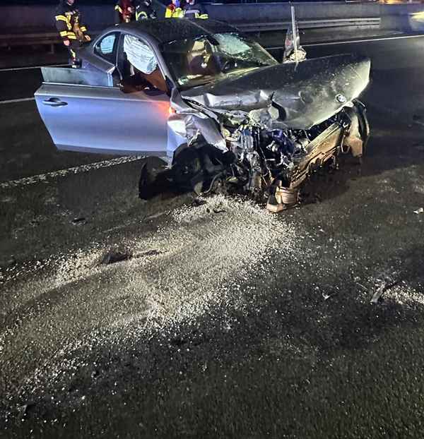 FW-RS: Zwei Verkehrsunfälle in Remscheid