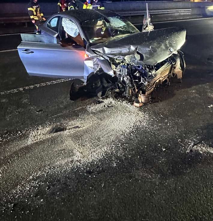 FW-RS: Zwei Verkehrsunfälle in Remscheid