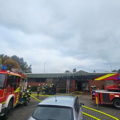 FW-WRN: Gemeldeter Dachstuhlbrand am Südring