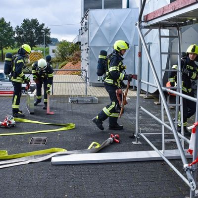FW Wenden: Grundausbildung: 16 Einsatzkräfte schließen Truppmann-Modul 3 ab