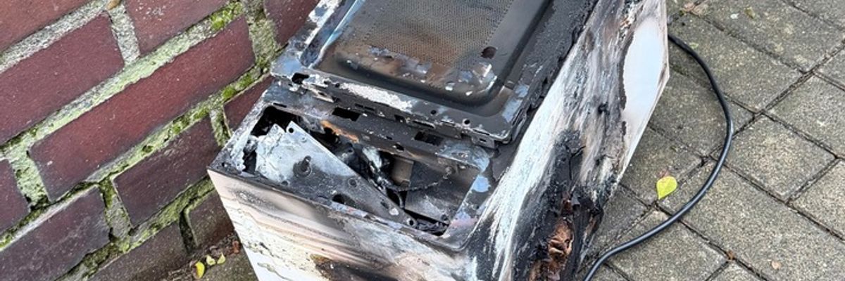 FW-RS: Küchenbrand in Mehrfamilienhaus in der Edelhoffstraße