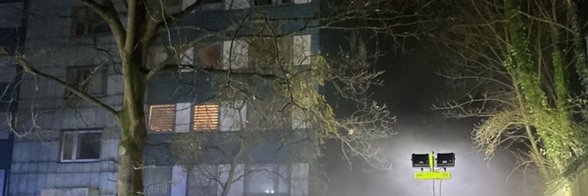 FW-MH: PKW brennt in Tiefgarage