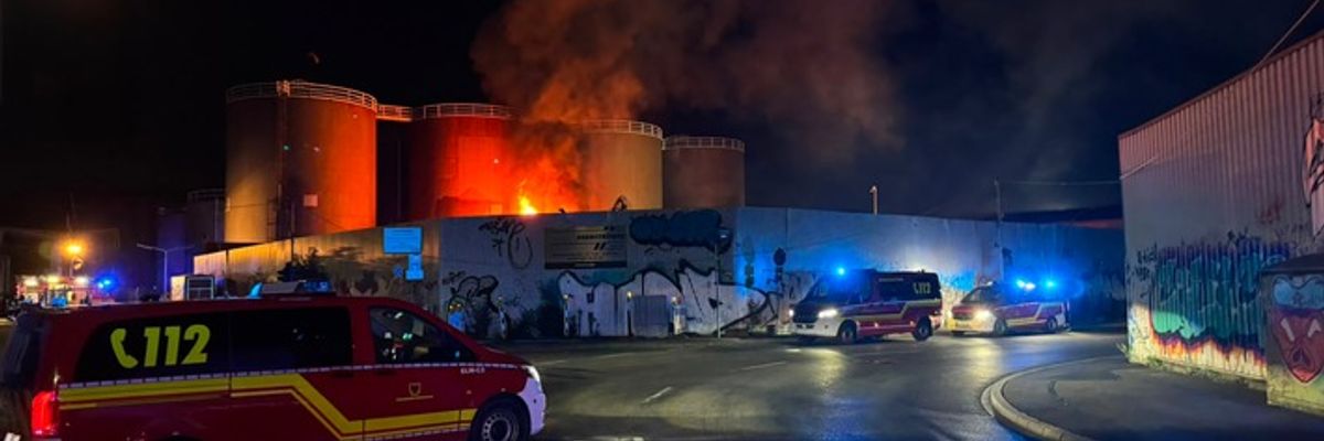 FW-DO: Brennender Metallschrott im Dortmunder Hafen
