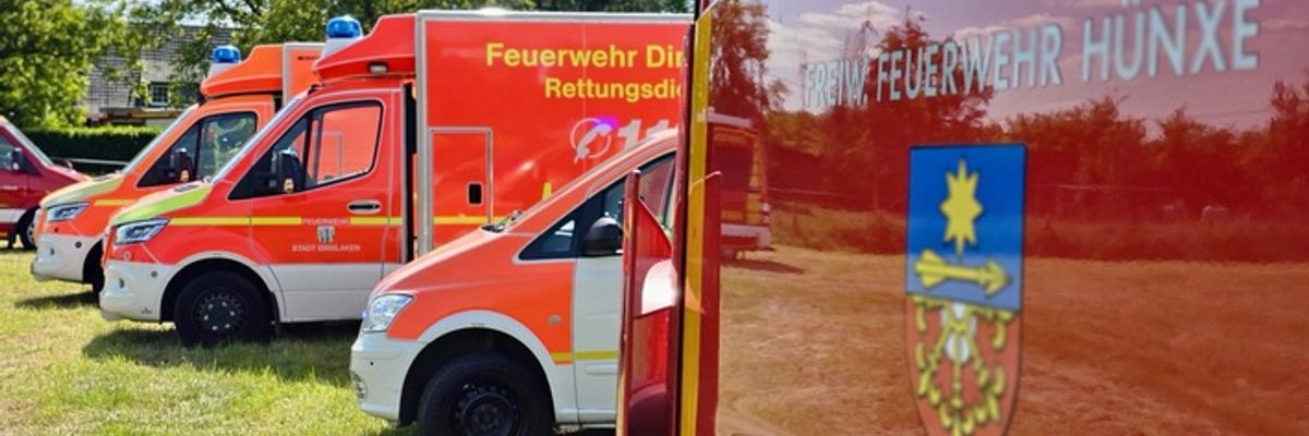FW Hünxe: Gemeldeter Zimmerbrand, ein Kind vermisst