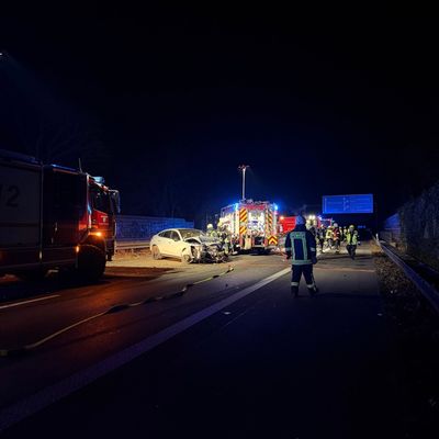 FW Dinslaken: Verkehrsunfall mit mehreren verletzten Personen.