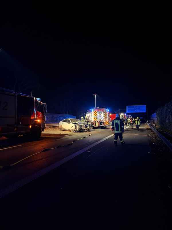 FW Dinslaken: Verkehrsunfall mit mehreren verletzten Personen.