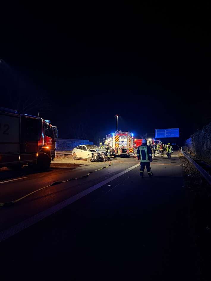 FW Dinslaken: Verkehrsunfall mit mehreren verletzten Personen.
