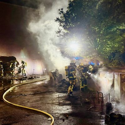 FW-E: Nächtliche Brandserie im Essener Norden - zwei Schulen betroffen