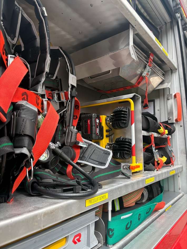 FW-OB: Gemeinsamer Löscherfolg bei Brand in Müllbunker