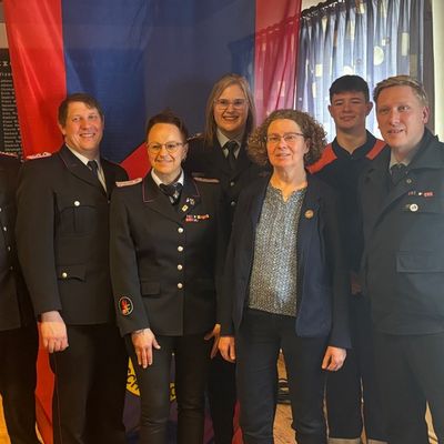 FW-ROW: Kreisdelegierten-Tag der Kinder- und Jugendfeuerwehren - Kreisjugendpflegerin Birgit Martens ausgezeichnet