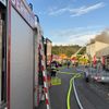 FW Überlingen: Brand eines Wohn- und Geschäftshauses im Überlinger Industriegebiet / massiver Löschangriff über mehrere Angriffsleitungen
