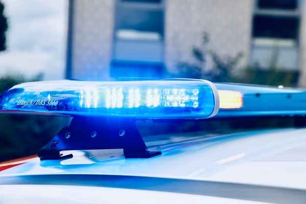 FFW Schwalmtal: Kleinbrand im Waldstreifen