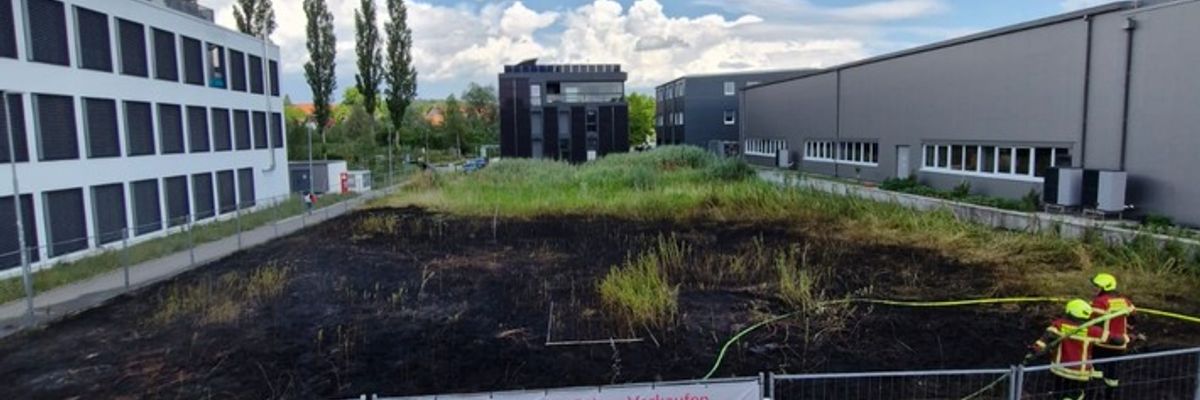 FW Reichenau: Flächenbrände an zwei Einsatzstellen rasch unter Kontrolle gebracht - 18.07.2026