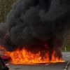 FW Rösrath: PKW-Brand und Verkehrsunfall - Paralleleinsätze im Stadtgebiet