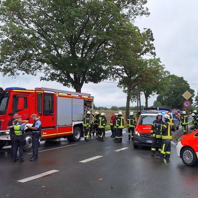 FW Sonsbeck: Busunfall in Labbeck