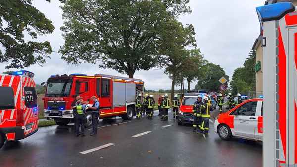 FW Sonsbeck: Busunfall in Labbeck