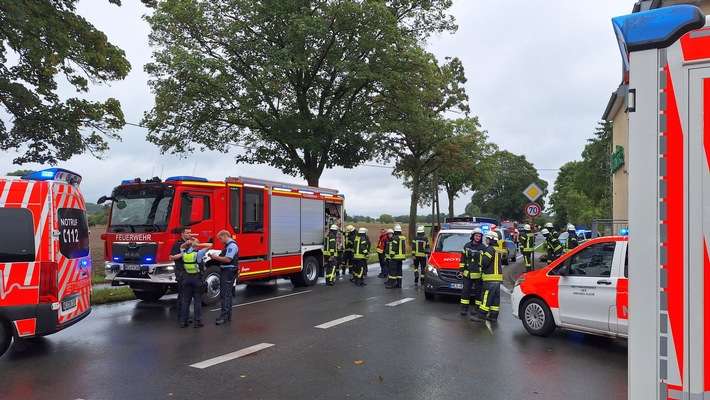 FW Sonsbeck: Busunfall in Labbeck