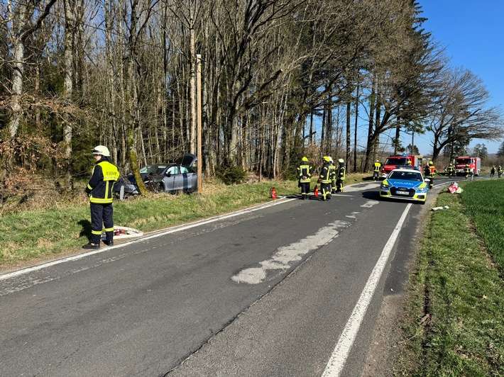 FW VG Westerburg: Mutter und Kleinkind verunfallen mit Elektrofahrzeug - Rauchentwicklung ruft Feuerwehr auf den Plan