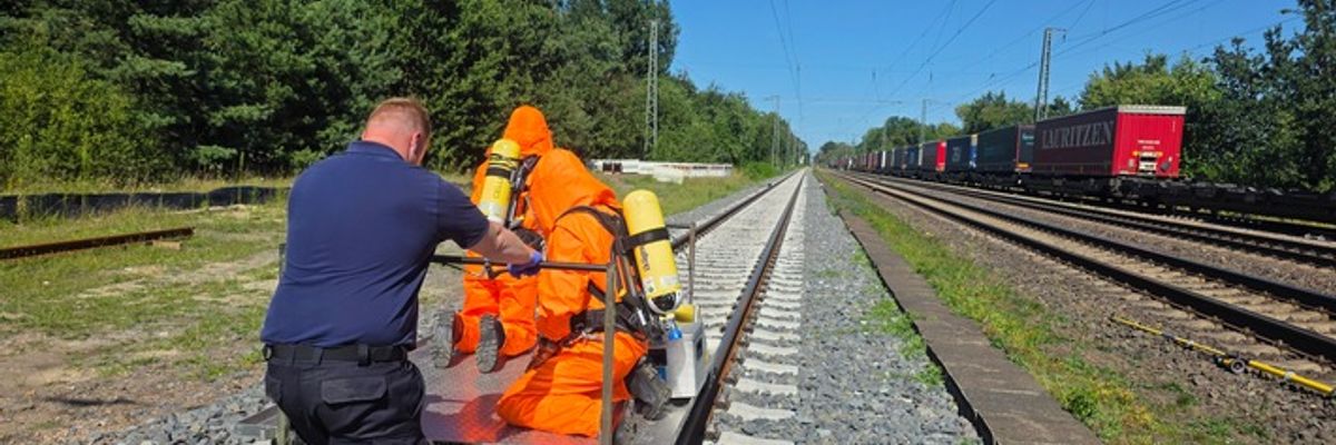 FW Celle: Gefahrstoffaustritt aus Güterzug in Celle - 2. Lagemeldung!
