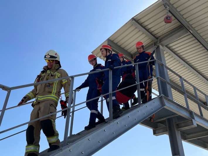 FW Lehrte: Erfolgreicher Ausbildungsnachmittag der Stadtjugendfeuerwehr Lehrte