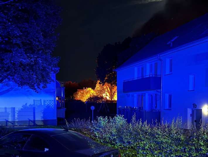 FW Witten: Zwei Gartenlauben im Vollbrand